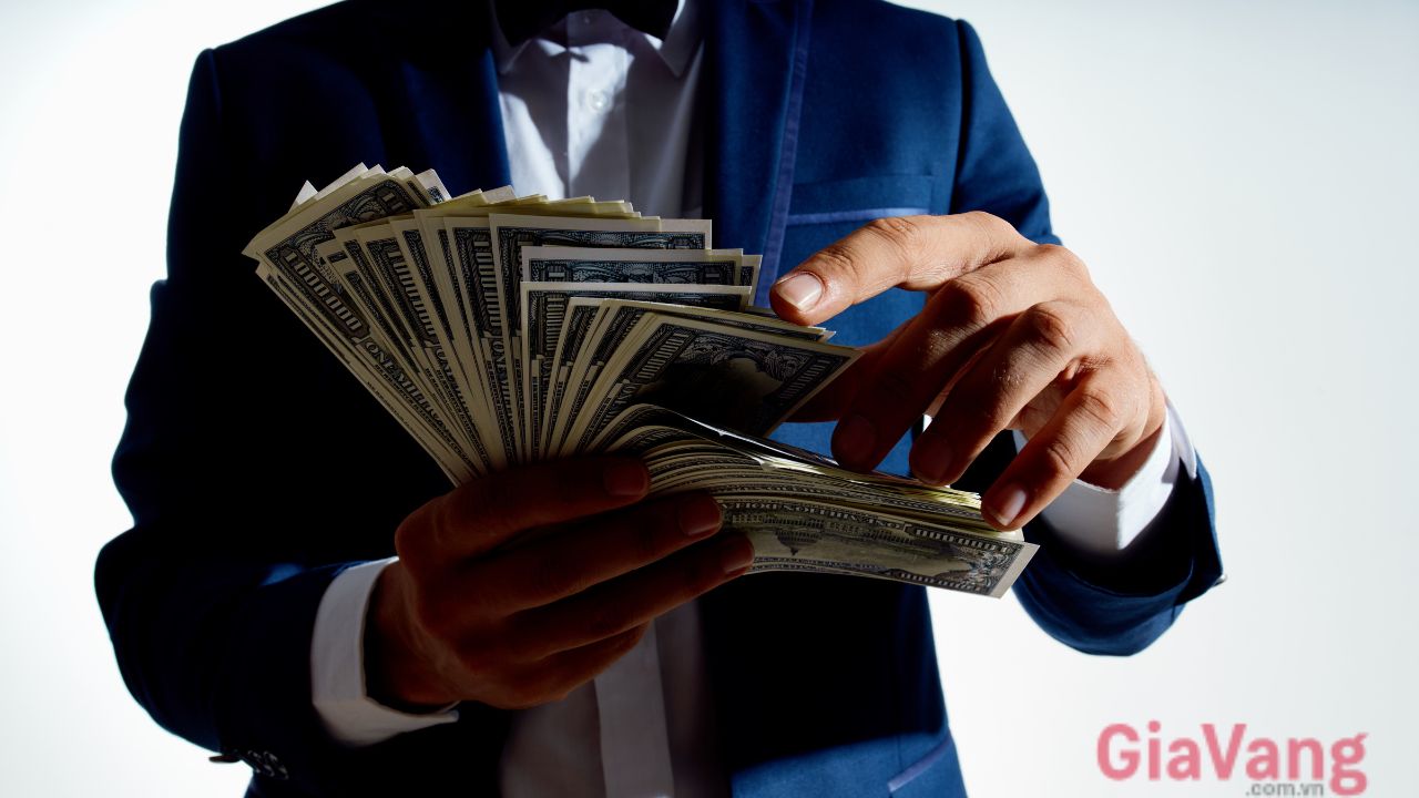 Triệu Phú Là Gì? Tìm Hiểu Về Thuật Ngữ Triệu Phú