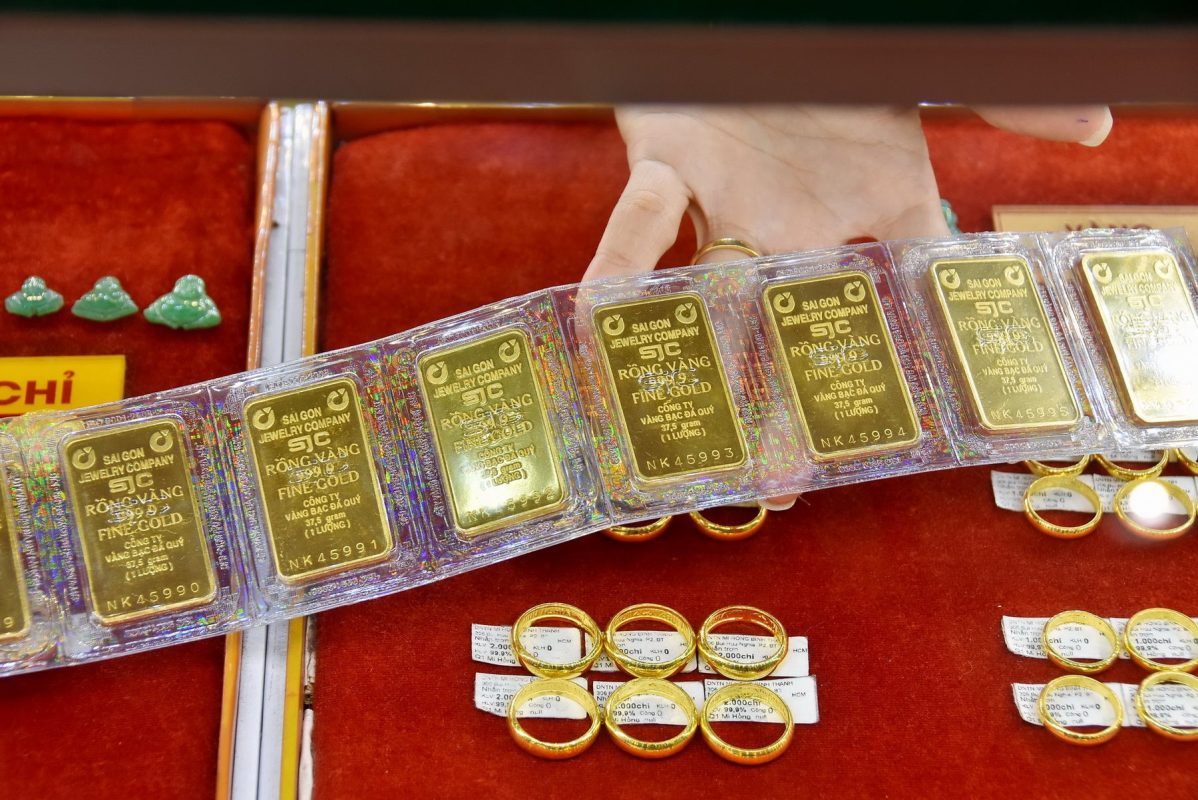 Giá Vàng Hôm Nay 5/1: Bất Ngờ 'Lao Dốc' Sau Chuỗi Ngày Tăng Mạnh