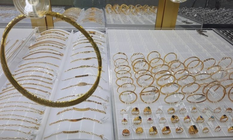 Giá vàng hôm nay 1/8: Giá vàng tiếp tục "phi mã"