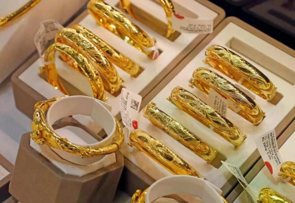 Giá vàng hôm nay 28/08: Duy trì ở mức 81 triệu đồng/lượng 2 Giá vàng hôm nay 28/08: Duy trì ở mức 81 triệu đồng/lượng