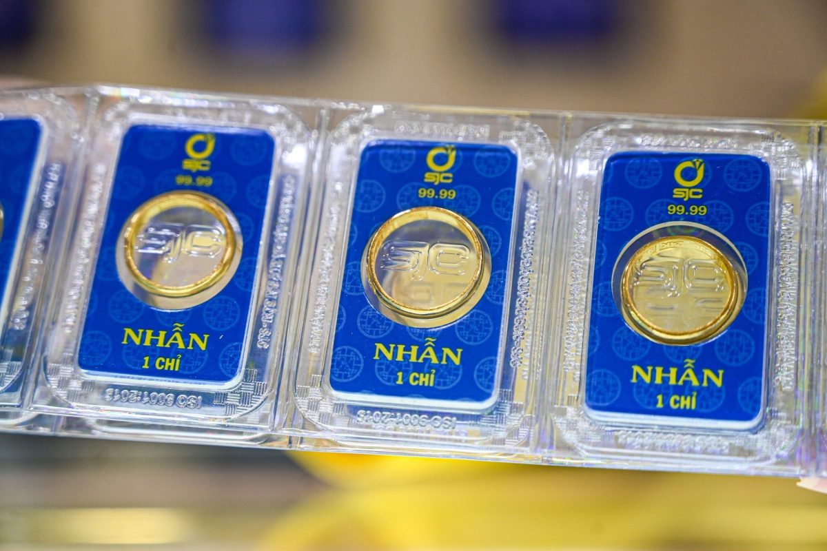 Kế hoạch mua 1 lượng vàng/năm cho dân văn phòng khi giá 150 triệu