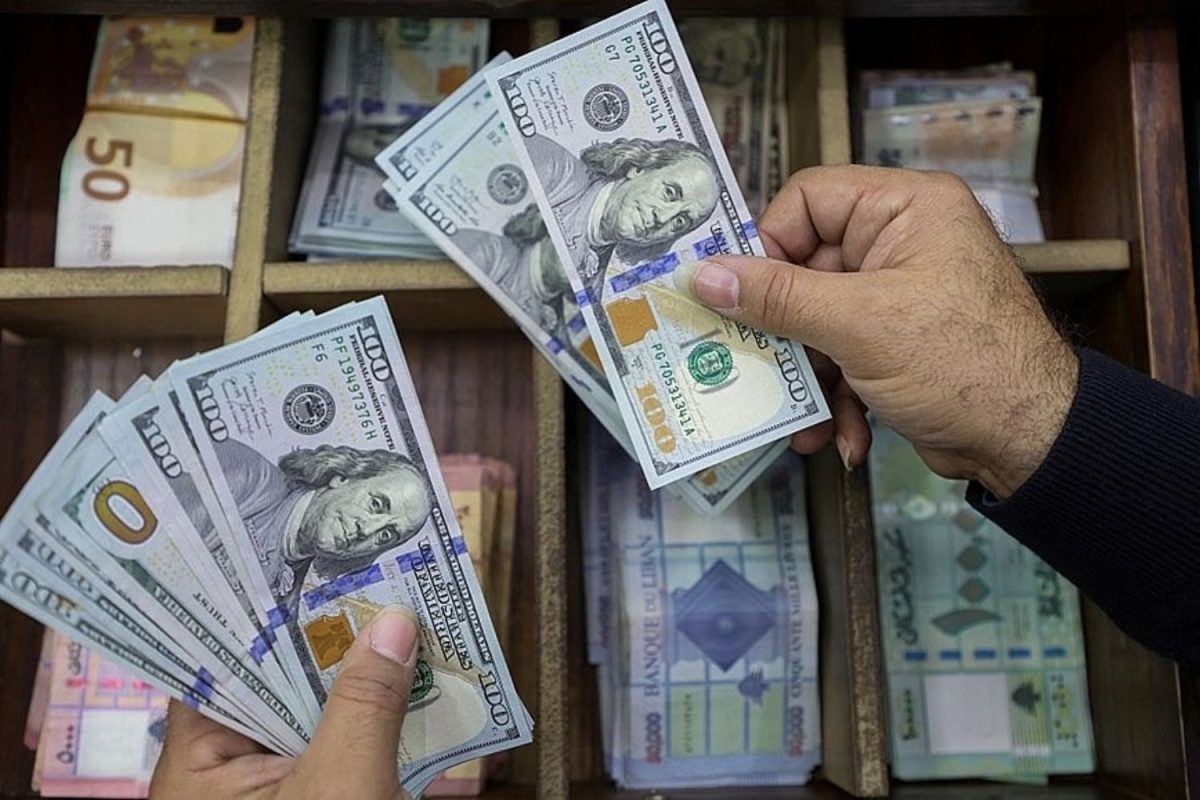 Tỷ giá USD/VND hôm nay 12/1: USD ngân hàng tăng tốc, vàng lậu gặp khó 1 Tỷ giá USD/VND hôm nay 12/1: USD ngân hàng tăng tốc, vàng lậu gặp khó