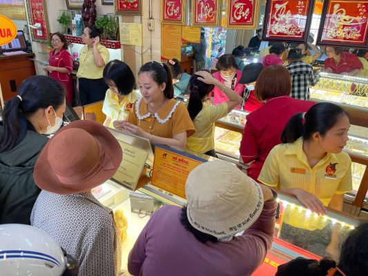 Khi nào nên mua vàng, khi nào nên bán? 3 Chỉ số "vàng" giúp né đỉnh
