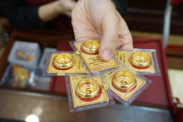 Năm 2026 nên ưu tiên vàng nhẫn trơn 9999